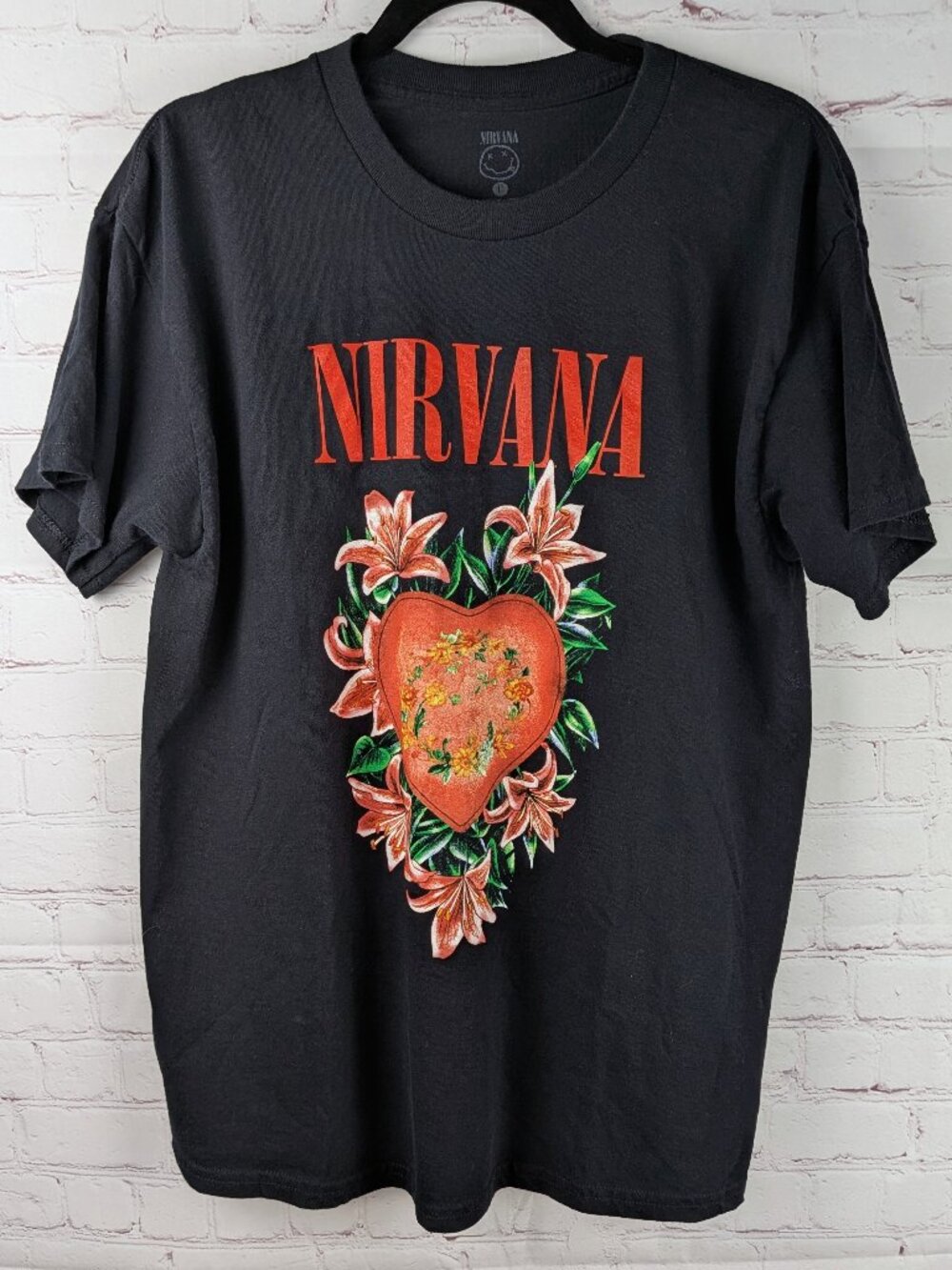 Nirvana Heart-Shaped Box & Lilies Graphic Band Tee L